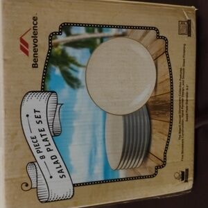 New 8-piece Salad Plate Set